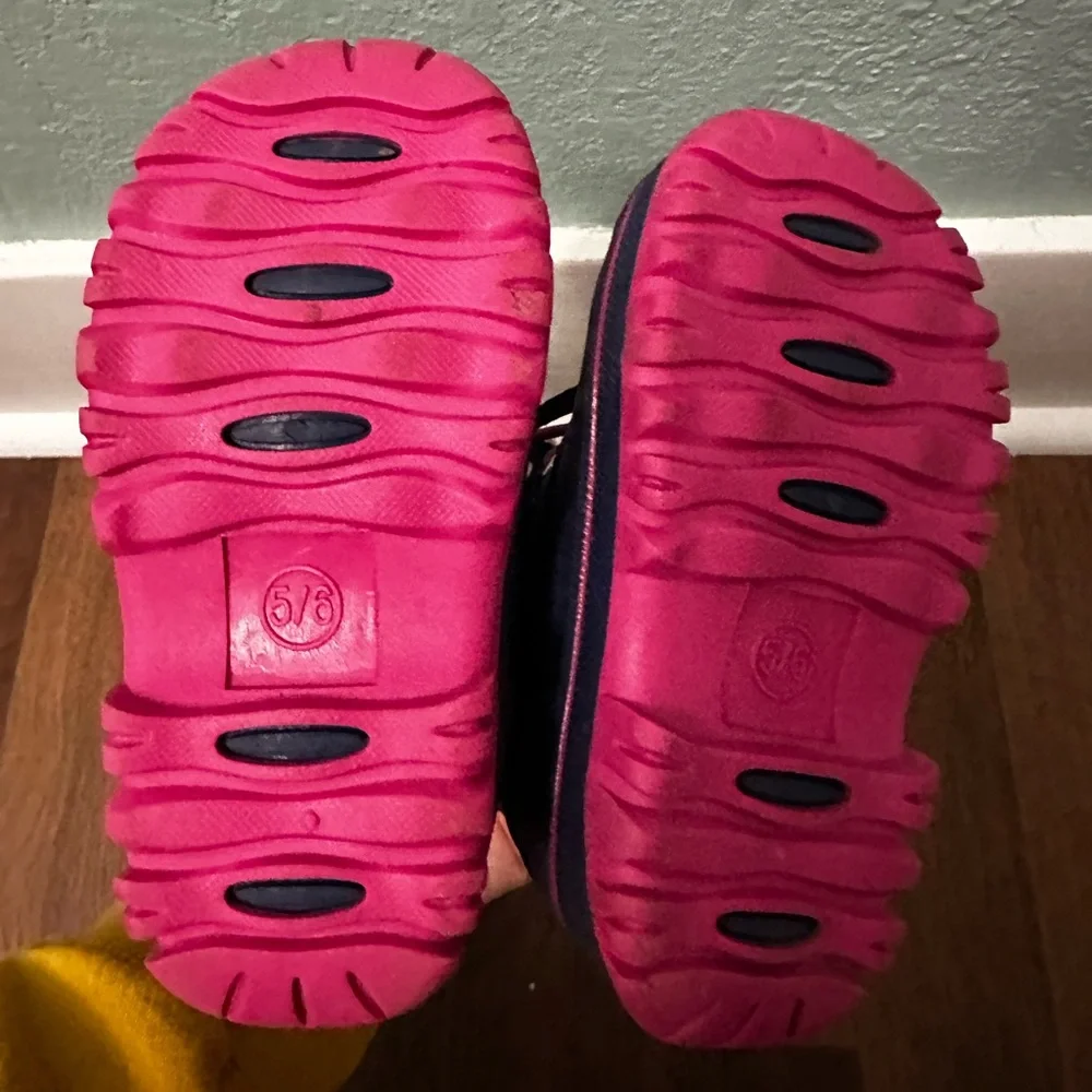 Target Toddler Girl snow boots size 5/6